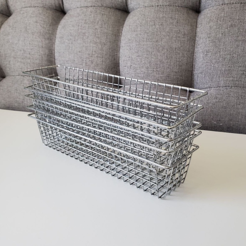 5 Stainless Steel Storage Containers - Picture 4 of 5